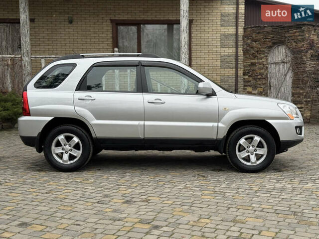 Серый Киа Sportage, объемом двигателя 2 л и пробегом 86 тыс. км за 10200 $, фото 3 на Automoto.ua