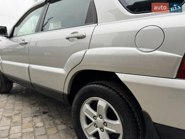 Серый Киа Sportage, объемом двигателя 2 л и пробегом 86 тыс. км за 10200 $, фото 31 на Automoto.ua