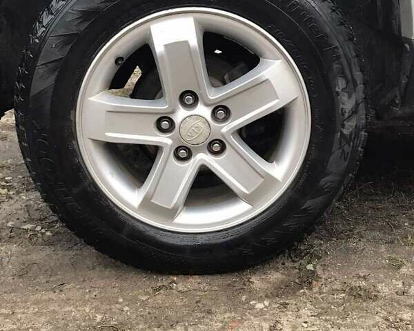 Сірий Кіа Sportage, об'ємом двигуна 2 л та пробігом 180 тис. км за 8890 $, фото 1 на Automoto.ua