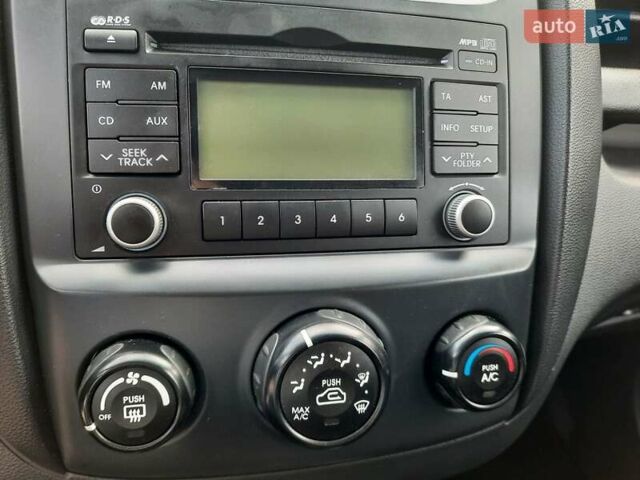 Серый Киа Sportage, объемом двигателя 2 л и пробегом 186 тыс. км за 9100 $, фото 52 на Automoto.ua