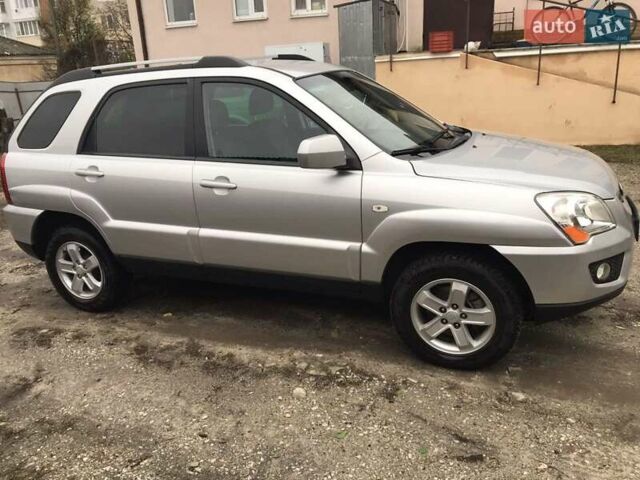 Сірий Кіа Sportage, об'ємом двигуна 2 л та пробігом 180 тис. км за 8890 $, фото 16 на Automoto.ua