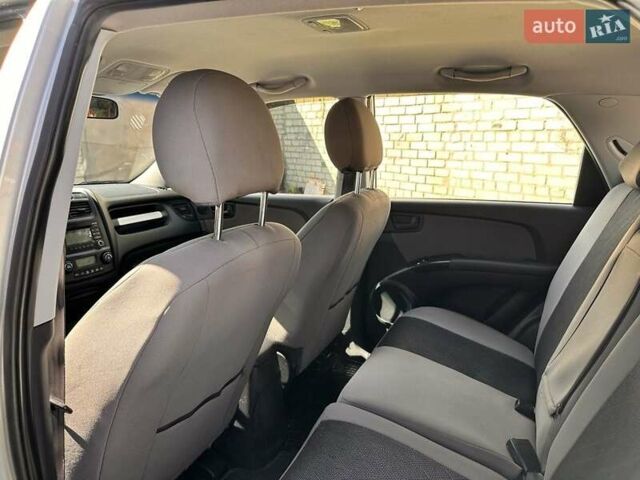 Серый Киа Sportage, объемом двигателя 2 л и пробегом 85 тыс. км за 9689 $, фото 6 на Automoto.ua