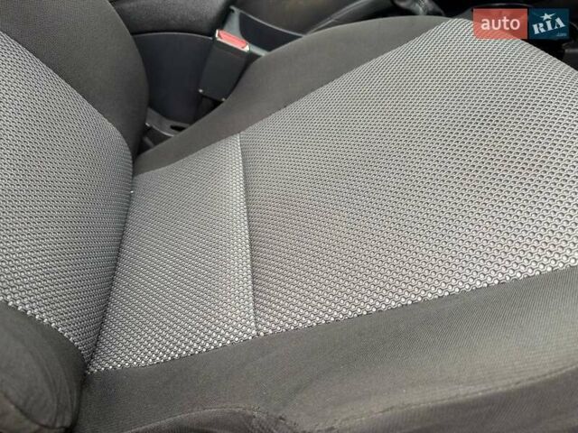 Серый Киа Sportage, объемом двигателя 2 л и пробегом 165 тыс. км за 7490 $, фото 25 на Automoto.ua