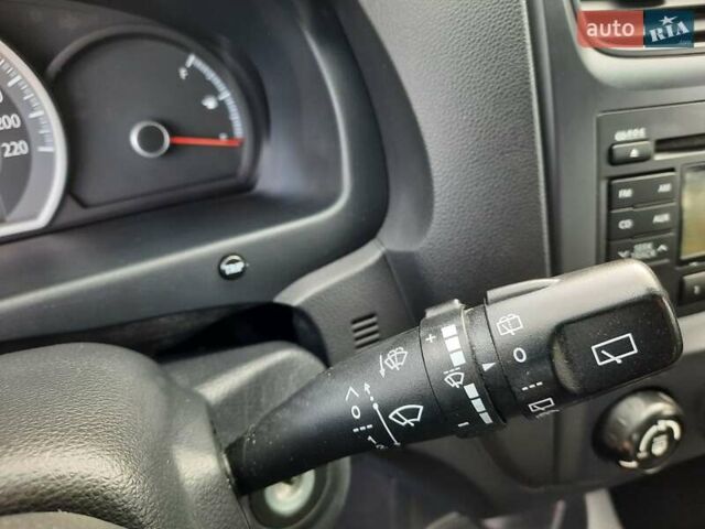 Серый Киа Sportage, объемом двигателя 2 л и пробегом 186 тыс. км за 9100 $, фото 54 на Automoto.ua