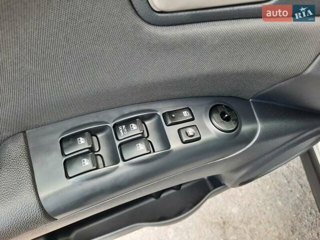 Серый Киа Sportage, объемом двигателя 2 л и пробегом 186 тыс. км за 9100 $, фото 41 на Automoto.ua