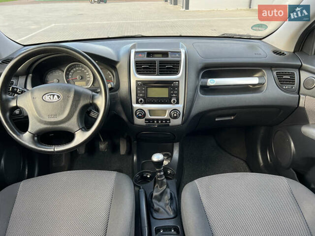 Серый Киа Sportage, объемом двигателя 1.99 л и пробегом 270 тыс. км за 9000 $, фото 22 на Automoto.ua