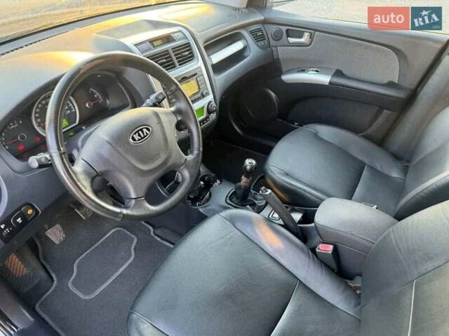 Серый Киа Sportage, объемом двигателя 1.98 л и пробегом 219 тыс. км за 9200 $, фото 5 на Automoto.ua