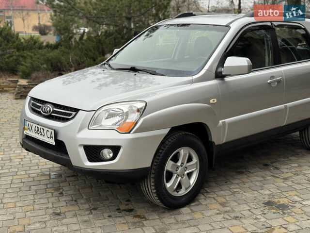 Серый Киа Sportage, объемом двигателя 2 л и пробегом 86 тыс. км за 10200 $, фото 12 на Automoto.ua
