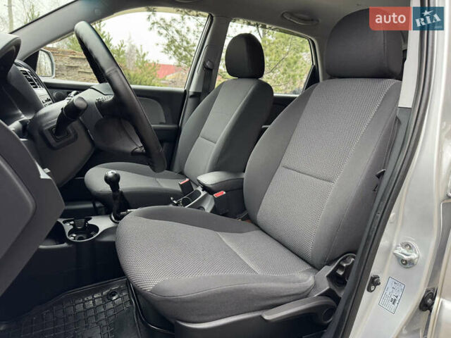 Серый Киа Sportage, объемом двигателя 2 л и пробегом 86 тыс. км за 10200 $, фото 13 на Automoto.ua