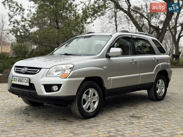 Серый Киа Sportage, объемом двигателя 2 л и пробегом 86 тыс. км за 10200 $, фото 11 на Automoto.ua