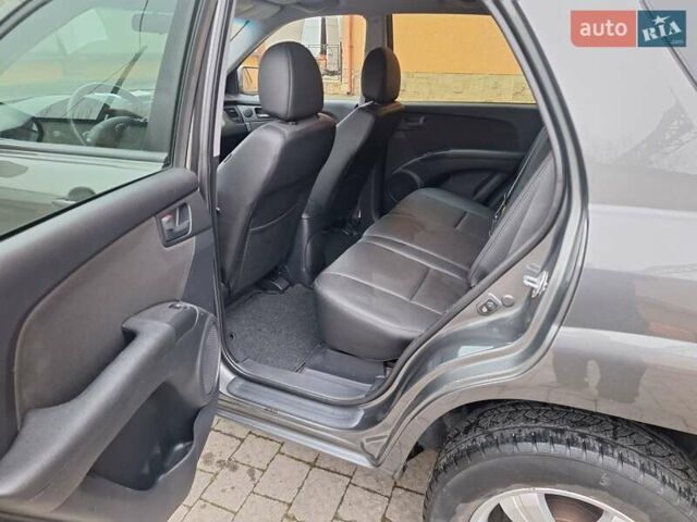 Серый Киа Sportage, объемом двигателя 2 л и пробегом 162 тыс. км за 8350 $, фото 26 на Automoto.ua