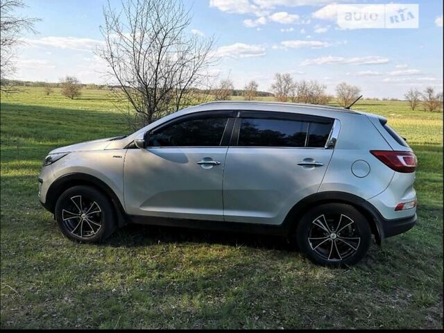 Серый Киа Sportage, объемом двигателя 2 л и пробегом 180 тыс. км за 12900 $, фото 17 на Automoto.ua