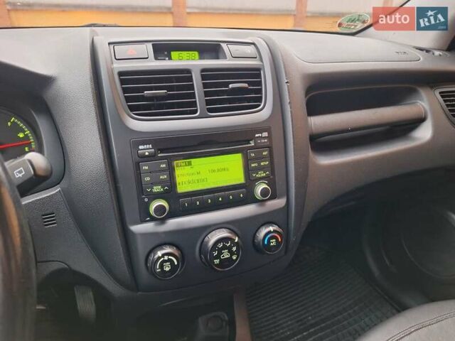 Серый Киа Sportage, объемом двигателя 2 л и пробегом 162 тыс. км за 8350 $, фото 15 на Automoto.ua