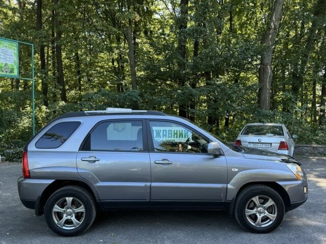 Серый Киа Sportage, объемом двигателя 2 л и пробегом 206 тыс. км за 8900 $, фото 5 на Automoto.ua