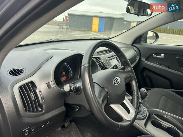 Серый Киа Sportage, объемом двигателя 1.6 л и пробегом 224 тыс. км за 10250 $, фото 25 на Automoto.ua