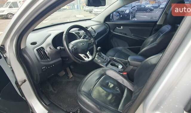Серый Киа Sportage, объемом двигателя 2 л и пробегом 198 тыс. км за 13500 $, фото 8 на Automoto.ua