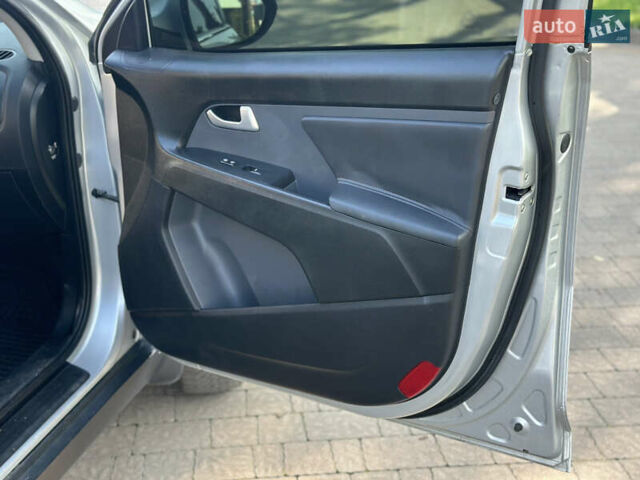 Серый Киа Sportage, объемом двигателя 1.69 л и пробегом 320 тыс. км за 11499 $, фото 31 на Automoto.ua