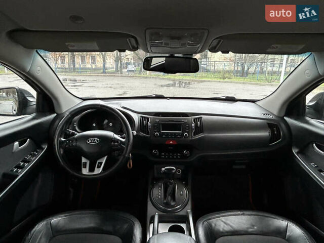 Серый Киа Sportage, объемом двигателя 2 л и пробегом 279 тыс. км за 13799 $, фото 8 на Automoto.ua