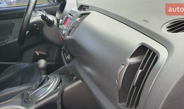 Серый Киа Sportage, объемом двигателя 2 л и пробегом 198 тыс. км за 13500 $, фото 27 на Automoto.ua