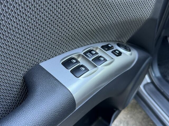 Серый Киа Sportage, объемом двигателя 2 л и пробегом 206 тыс. км за 8900 $, фото 7 на Automoto.ua