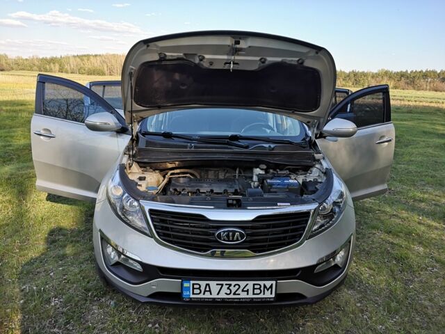 Сірий Кіа Sportage, об'ємом двигуна 2 л та пробігом 182 тис. км за 12000 $, фото 6 на Automoto.ua