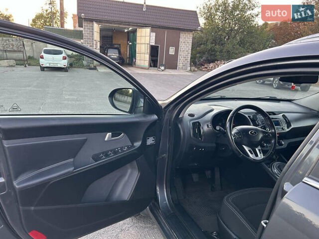 Серый Киа Sportage, объемом двигателя 1.7 л и пробегом 231 тыс. км за 11500 $, фото 6 на Automoto.ua