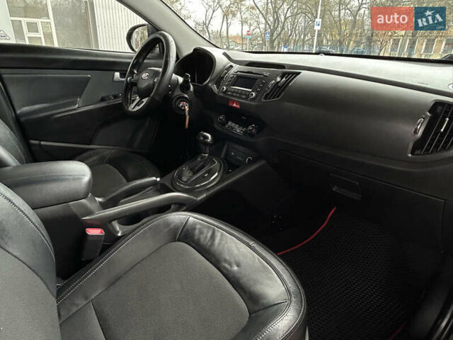 Серый Киа Sportage, объемом двигателя 2 л и пробегом 279 тыс. км за 13799 $, фото 7 на Automoto.ua