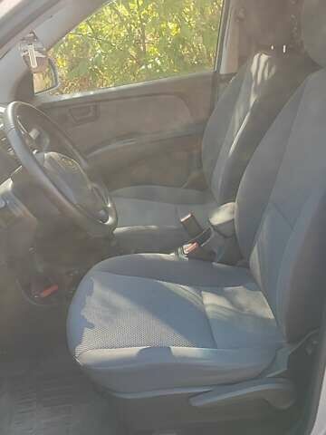 Сірий Кіа Sportage, об'ємом двигуна 1.98 л та пробігом 163 тис. км за 9400 $, фото 7 на Automoto.ua