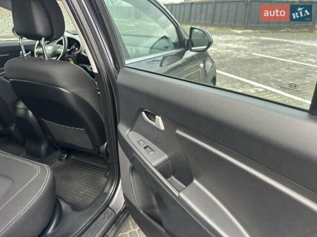 Серый Киа Sportage, объемом двигателя 1.6 л и пробегом 224 тыс. км за 10250 $, фото 11 на Automoto.ua