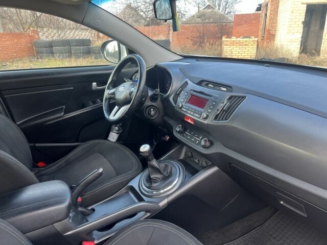 Серый Киа Sportage, объемом двигателя 2 л и пробегом 210 тыс. км за 10300 $, фото 4 на Automoto.ua