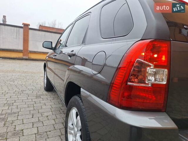 Серый Киа Sportage, объемом двигателя 2 л и пробегом 162 тыс. км за 8350 $, фото 6 на Automoto.ua