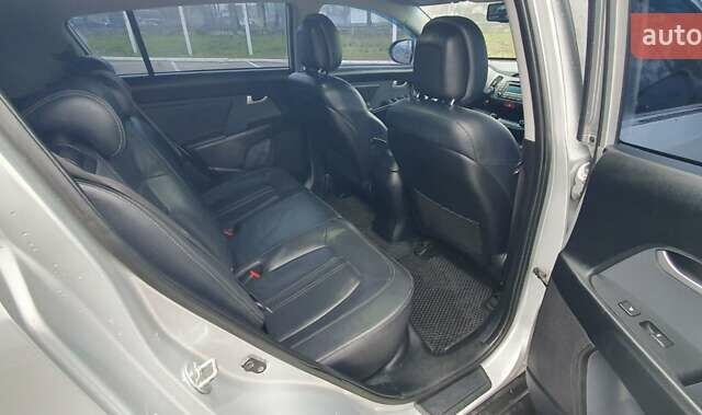 Серый Киа Sportage, объемом двигателя 2 л и пробегом 198 тыс. км за 13500 $, фото 11 на Automoto.ua