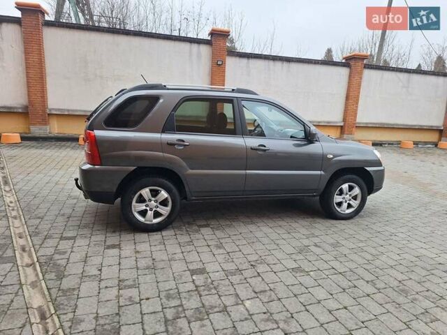 Серый Киа Sportage, объемом двигателя 2 л и пробегом 162 тыс. км за 8350 $, фото 9 на Automoto.ua