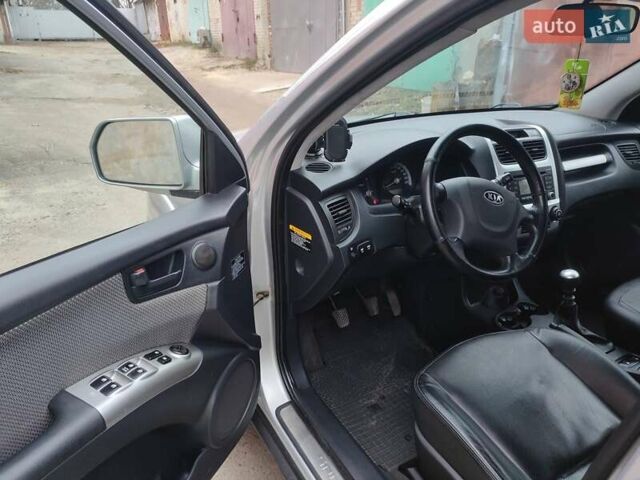 Серый Киа Sportage, объемом двигателя 1.99 л и пробегом 268 тыс. км за 8250 $, фото 4 на Automoto.ua