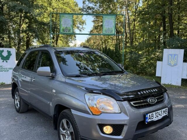 Серый Киа Sportage, объемом двигателя 2 л и пробегом 206 тыс. км за 8900 $, фото 1 на Automoto.ua