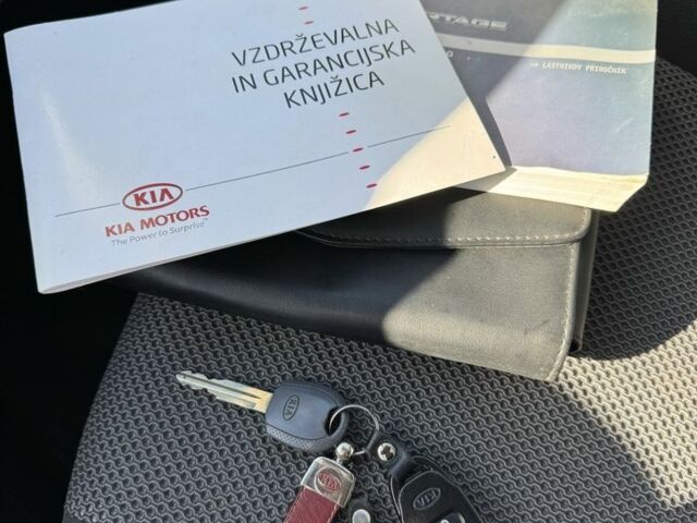 Серый Киа Sportage, объемом двигателя 2 л и пробегом 206 тыс. км за 8900 $, фото 23 на Automoto.ua