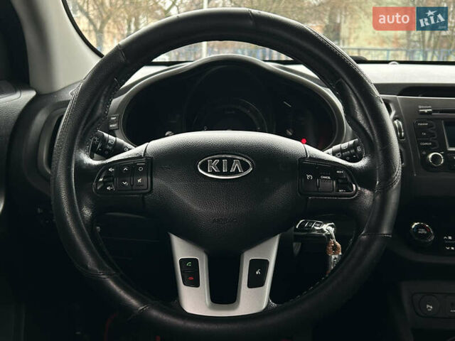 Серый Киа Sportage, объемом двигателя 2 л и пробегом 279 тыс. км за 13799 $, фото 12 на Automoto.ua