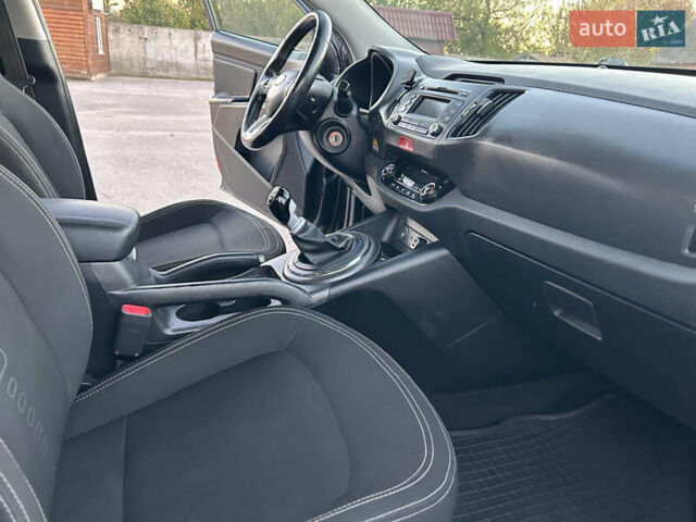 Серый Киа Sportage, объемом двигателя 1.7 л и пробегом 231 тыс. км за 11500 $, фото 10 на Automoto.ua