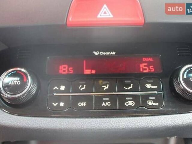 Серый Киа Sportage, объемом двигателя 2 л и пробегом 162 тыс. км за 12500 $, фото 12 на Automoto.ua