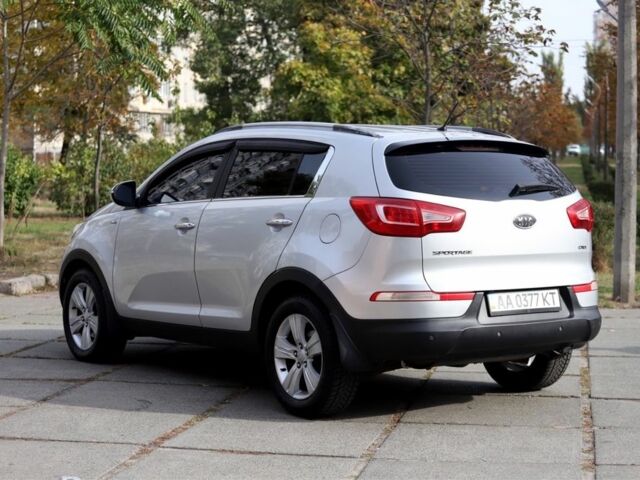 Серый Киа Sportage, объемом двигателя 2 л и пробегом 230 тыс. км за 12800 $, фото 3 на Automoto.ua