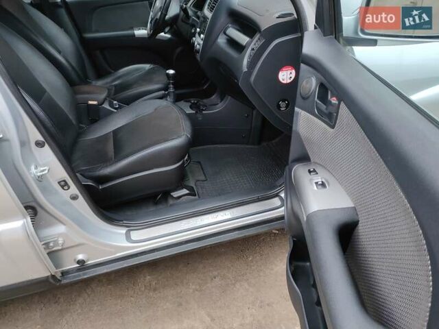 Серый Киа Sportage, объемом двигателя 1.99 л и пробегом 268 тыс. км за 8250 $, фото 15 на Automoto.ua