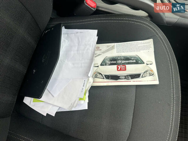 Серый Киа Sportage, объемом двигателя 1.6 л и пробегом 224 тыс. км за 10250 $, фото 18 на Automoto.ua