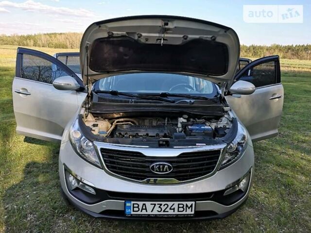 Серый Киа Sportage, объемом двигателя 2 л и пробегом 180 тыс. км за 12900 $, фото 2 на Automoto.ua