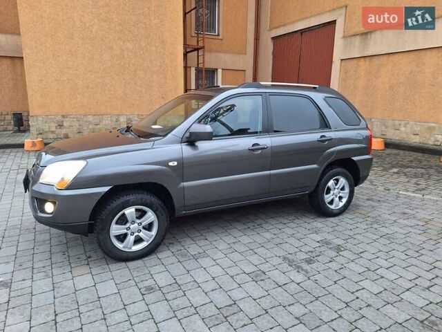 Серый Киа Sportage, объемом двигателя 2 л и пробегом 162 тыс. км за 8350 $, фото 2 на Automoto.ua