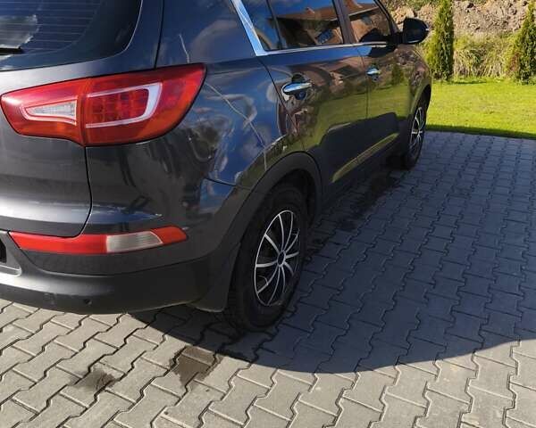 Серый Киа Sportage, объемом двигателя 2 л и пробегом 218 тыс. км за 11500 $, фото 7 на Automoto.ua