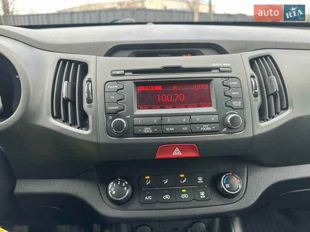 Серый Киа Sportage, объемом двигателя 1.6 л и пробегом 224 тыс. км за 10250 $, фото 27 на Automoto.ua