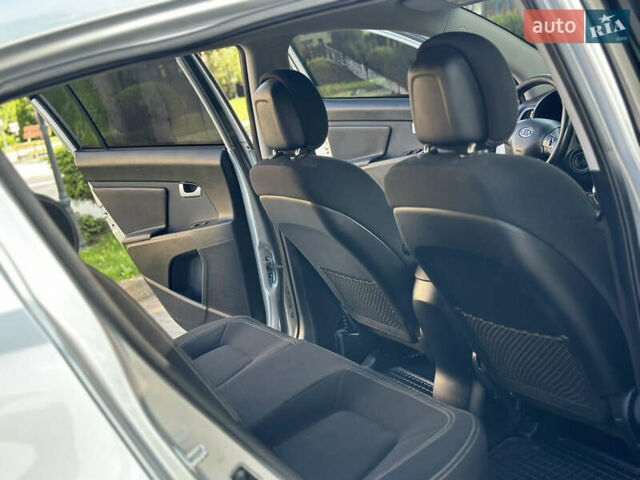 Серый Киа Sportage, объемом двигателя 1.69 л и пробегом 320 тыс. км за 11499 $, фото 30 на Automoto.ua