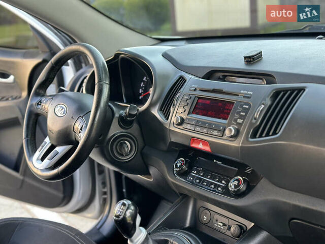 Серый Киа Sportage, объемом двигателя 1.69 л и пробегом 320 тыс. км за 11499 $, фото 33 на Automoto.ua