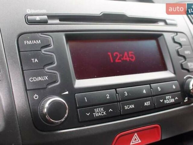 Серый Киа Sportage, объемом двигателя 2 л и пробегом 162 тыс. км за 12500 $, фото 14 на Automoto.ua