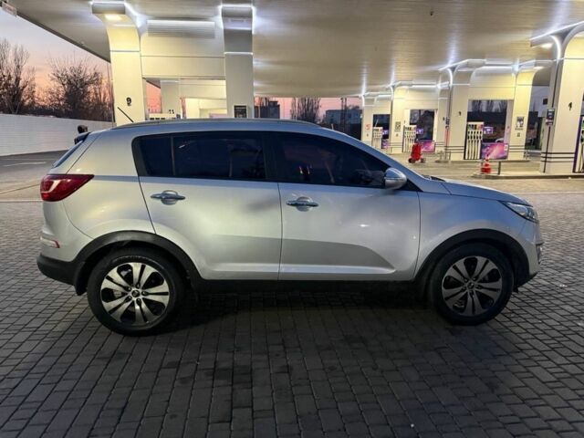 Серый Киа Sportage, объемом двигателя 2 л и пробегом 177 тыс. км за 13000 $, фото 5 на Automoto.ua